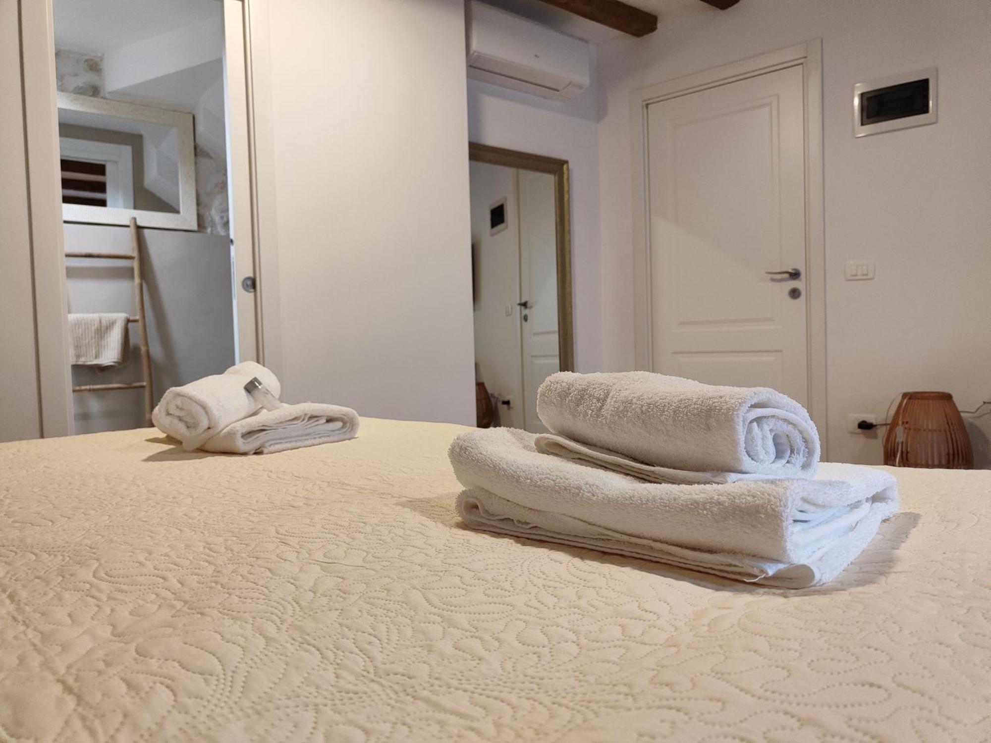 Casa Di Luna Rovigno Bagian luar foto